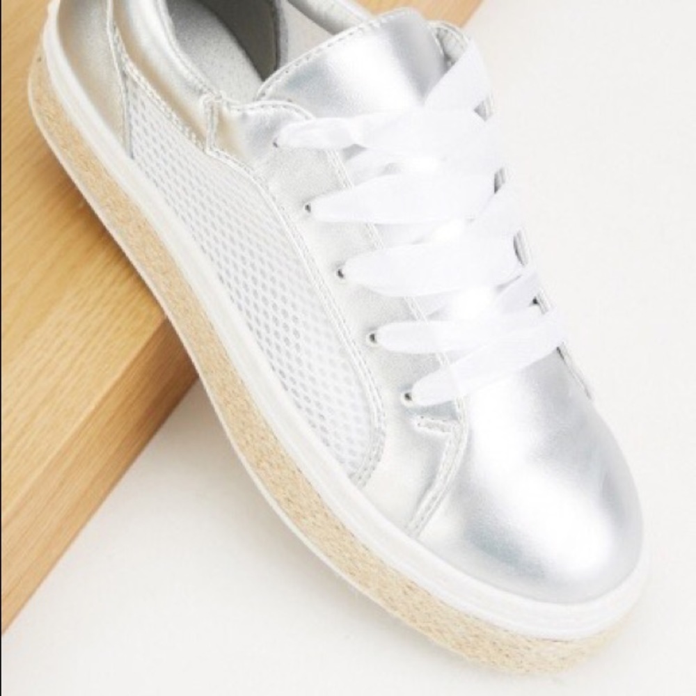 Sneakers Silver Laced-up